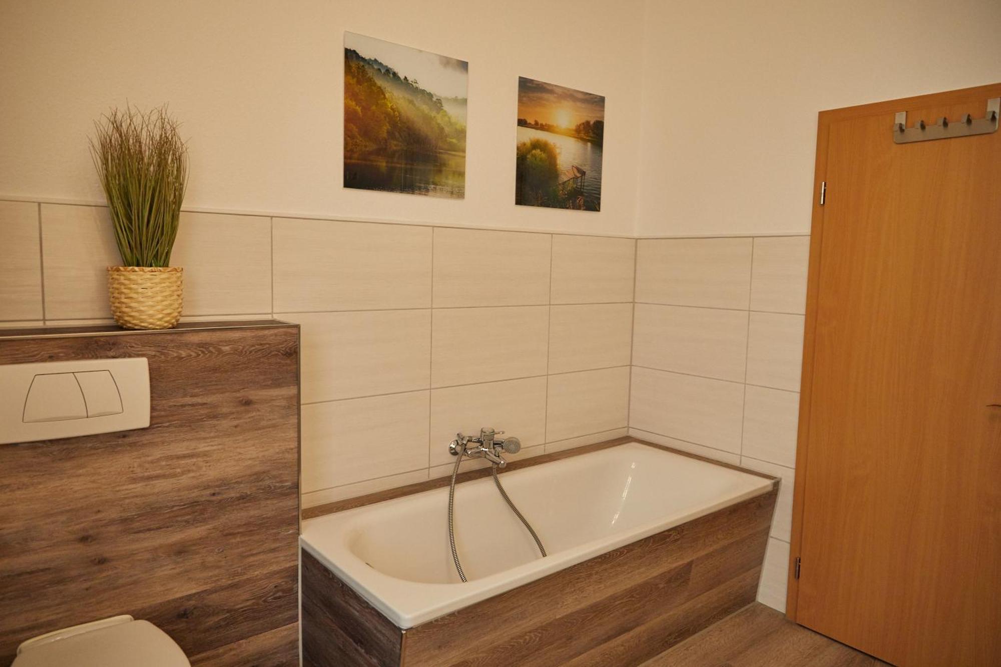 City-Apartment 2 Bernburg Buitenkant foto